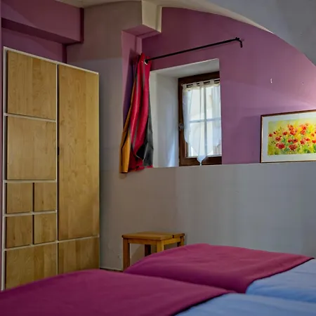 La Vieille Tour Bed & Breakfast