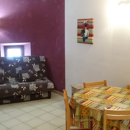 拉维埃耶旅游住宿加早餐旅馆 3* 萨拉瓦斯